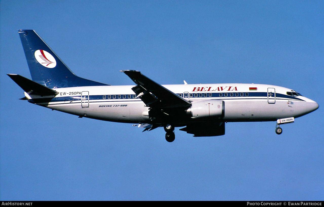 Aircraft Photo of EW-250PA | Boeing 737-524 | Belavia | AirHistory.net #513963