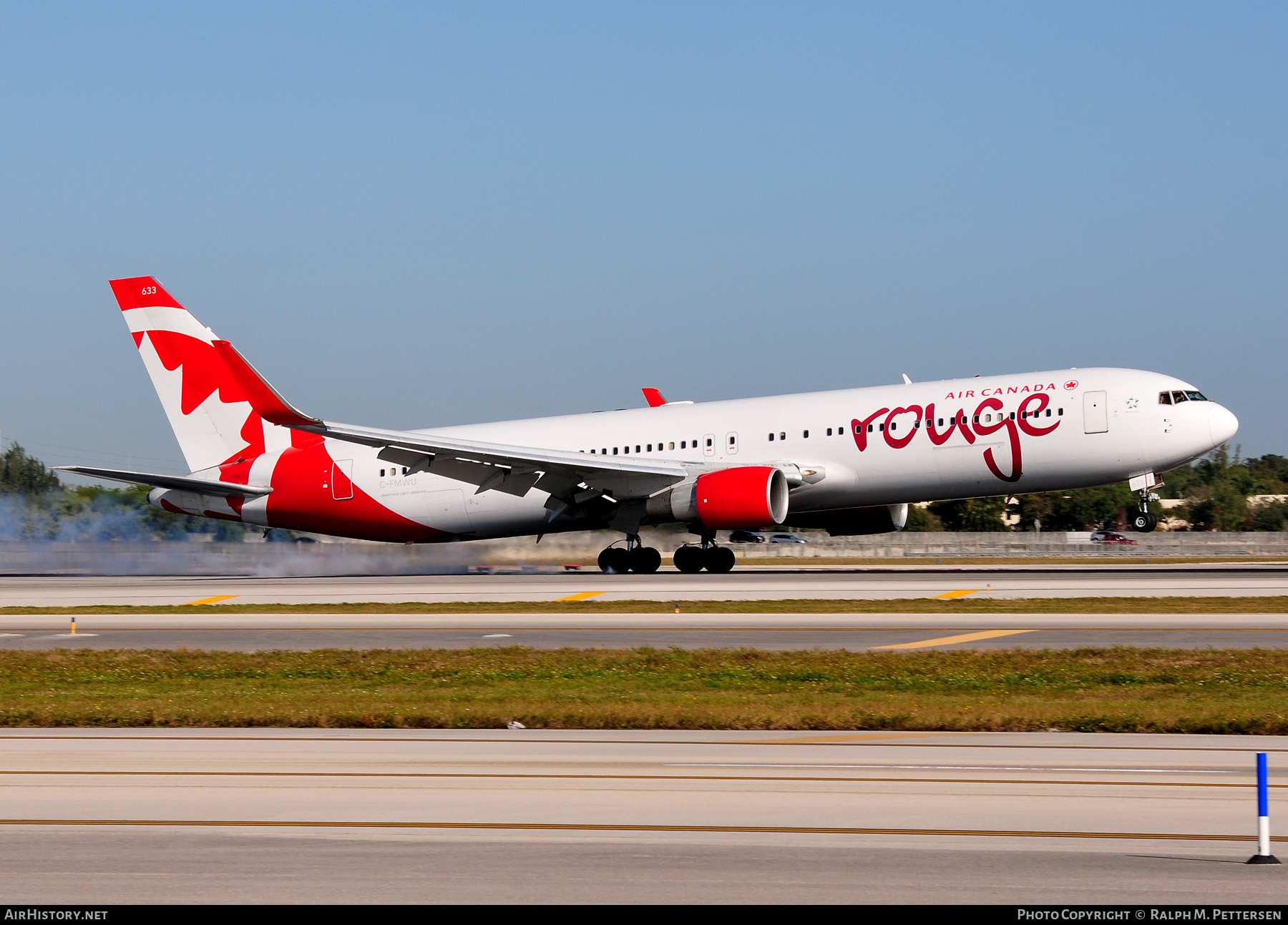 Aircraft Photo of C-FMWU | Boeing 767-333/ER | Air Canada Rouge | AirHistory.net #514072