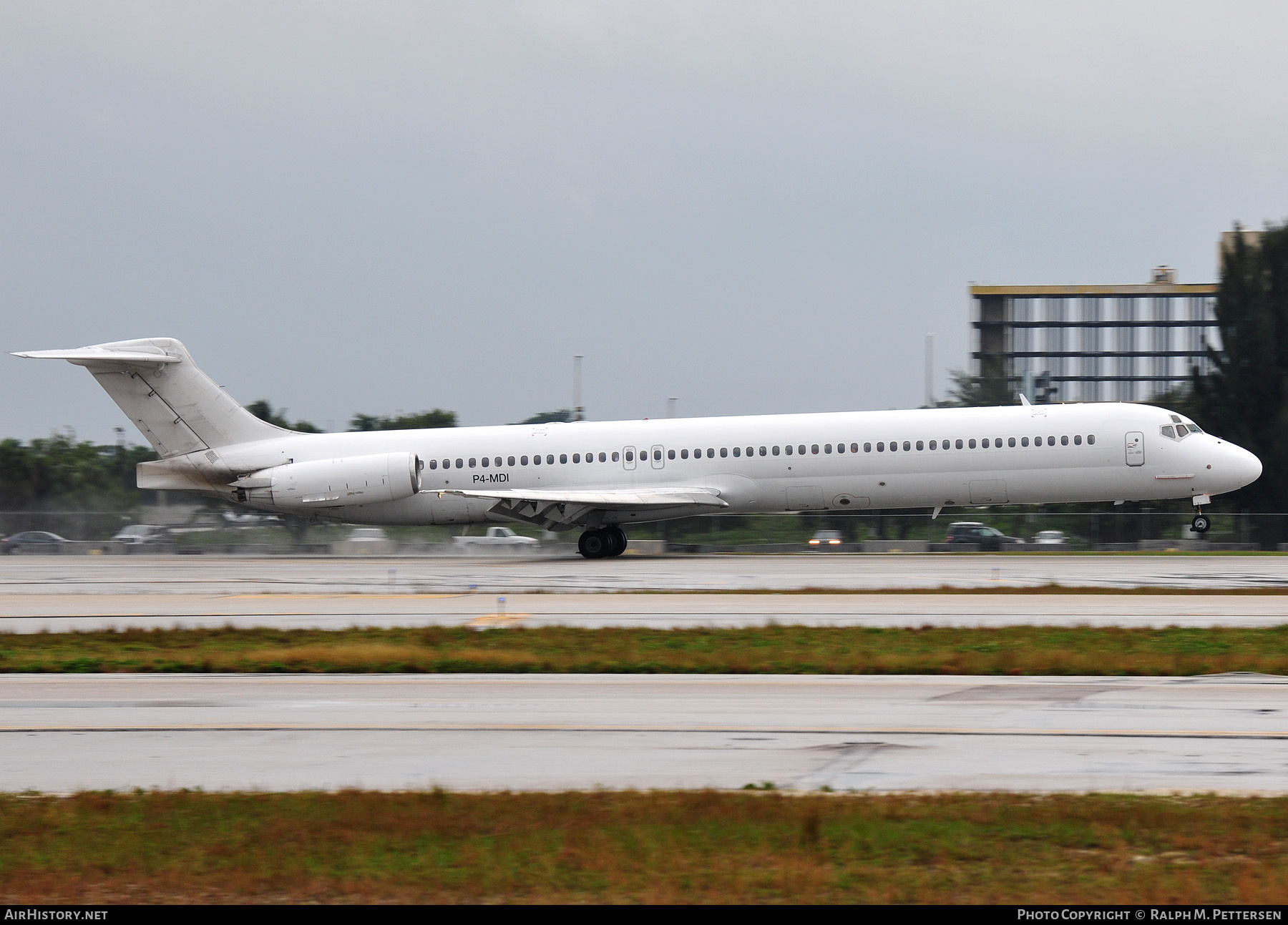 Aircraft Photo of P4-MDI | McDonnell Douglas MD-83 (DC-9-83) | AirHistory.net #514093