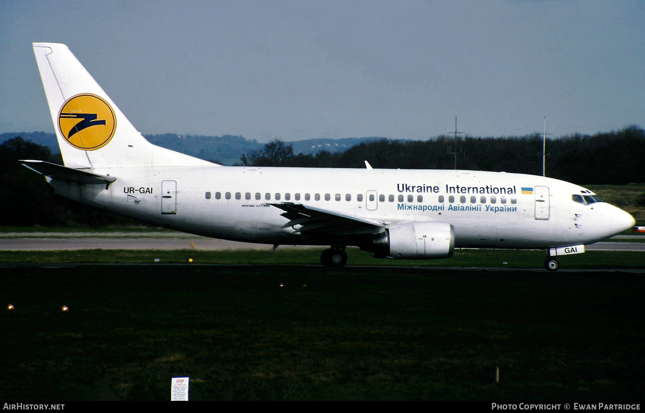 Aircraft Photo of UR-GAI | Boeing 737-529 | Ukraine International Airlines | AirHistory.net #514160