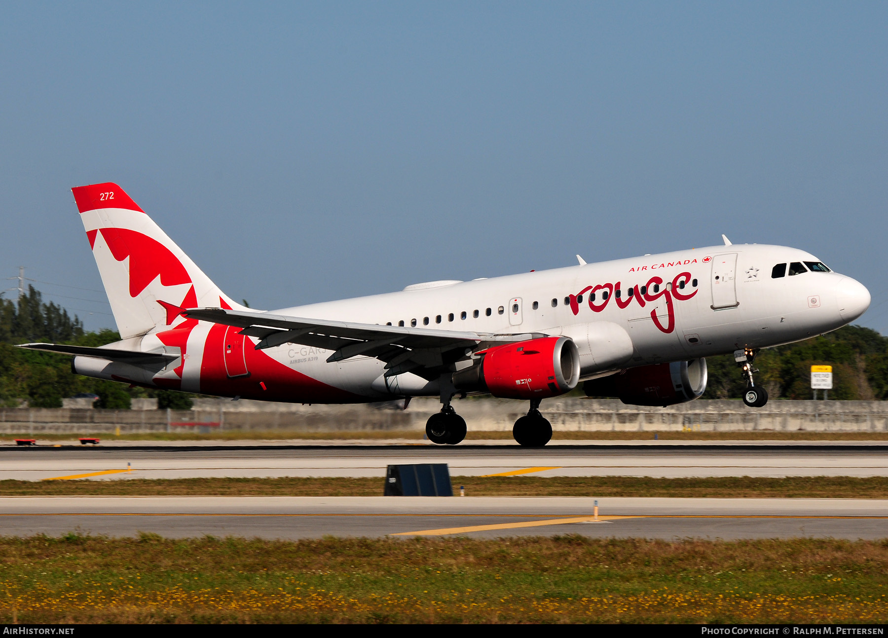 Aircraft Photo of C-GARJ | Airbus A319-114 | Air Canada Rouge | AirHistory.net #514176