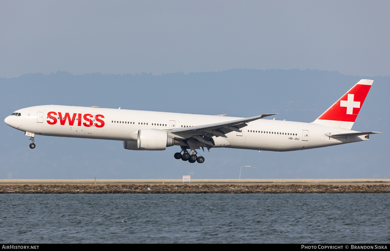 Aircraft Photo of HB-JNJ | Boeing 777-300/ER | Swiss International Air Lines | AirHistory.net #514285