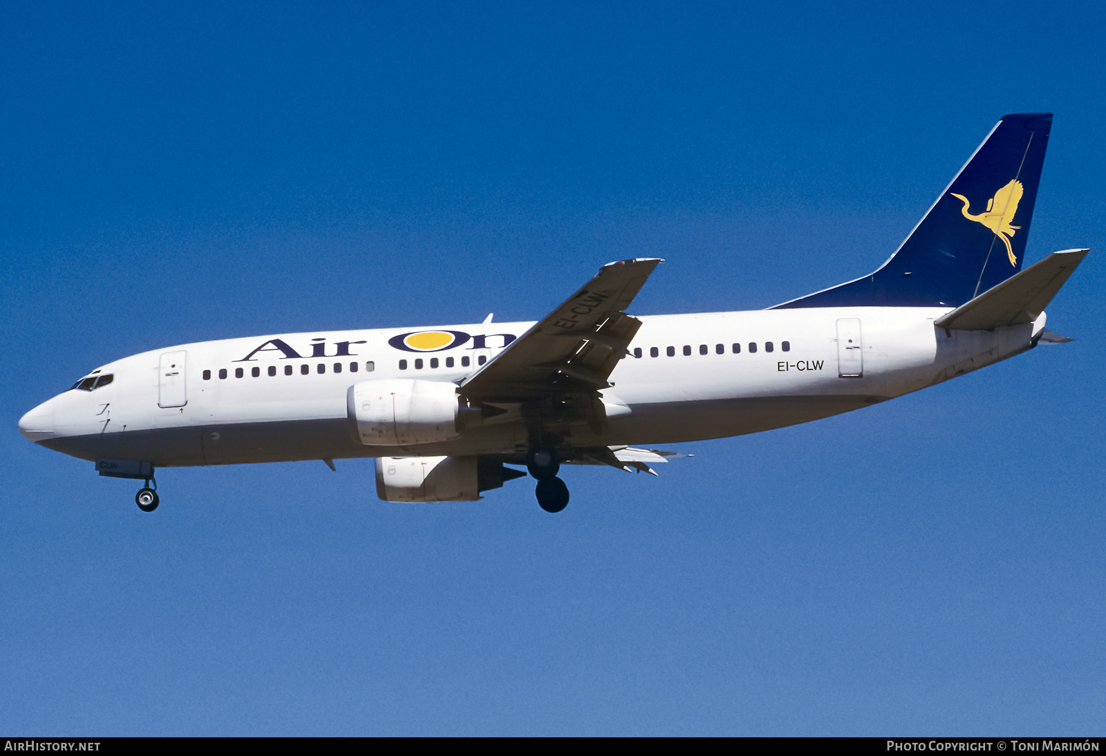 Aircraft Photo of EI-CLW | Boeing 737-3Y0 | Air One | AirHistory.net #514322