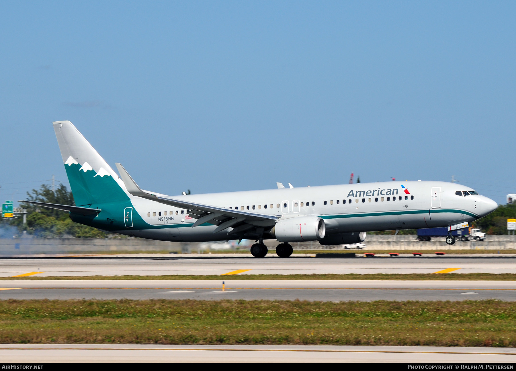 Aircraft Photo of N916NN | Boeing 737-823 | American Airlines | Reno Air | AirHistory.net #514324