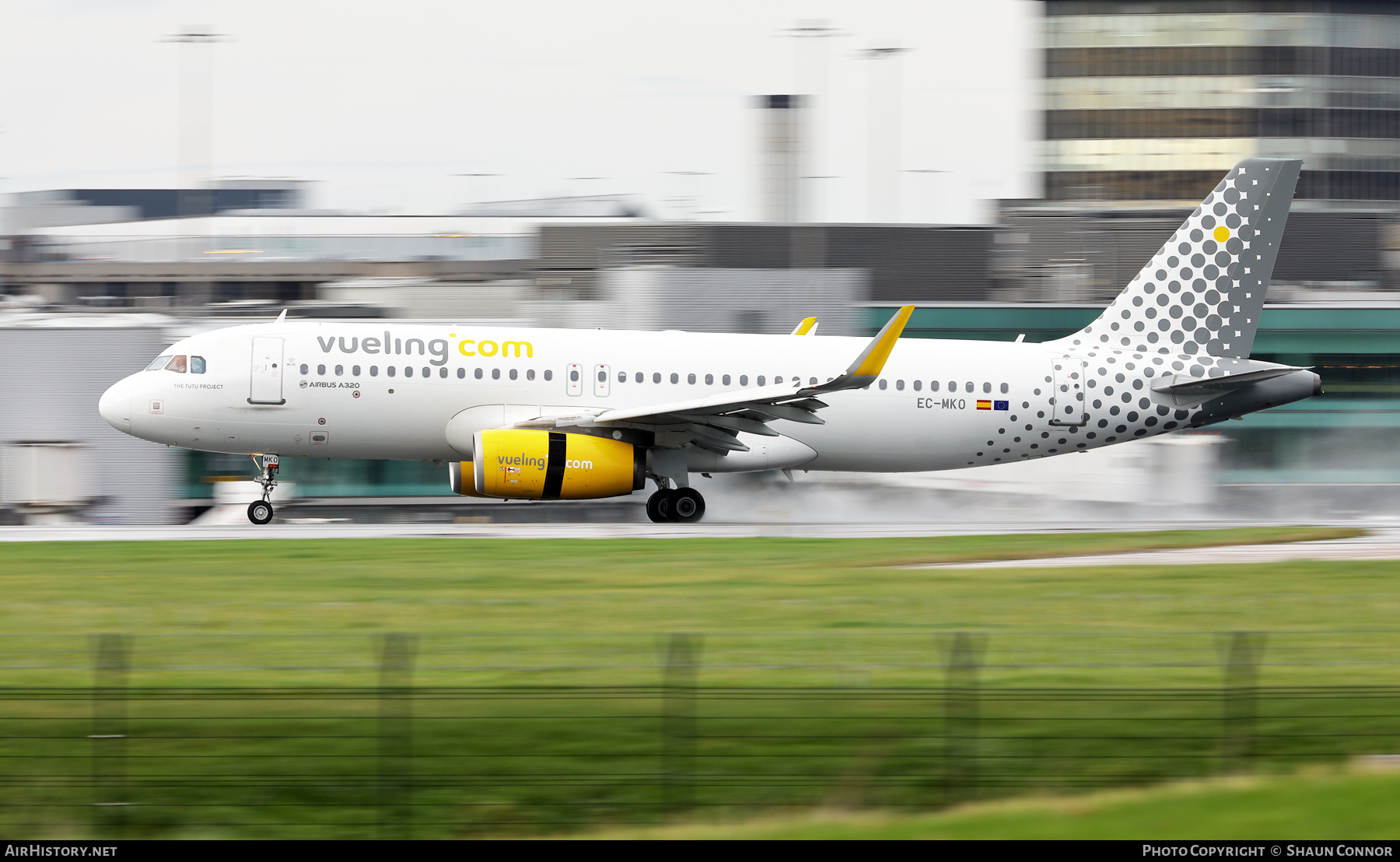 Aircraft Photo of EC-MKO | Airbus A320-232 | Vueling Airlines | AirHistory.net #514426