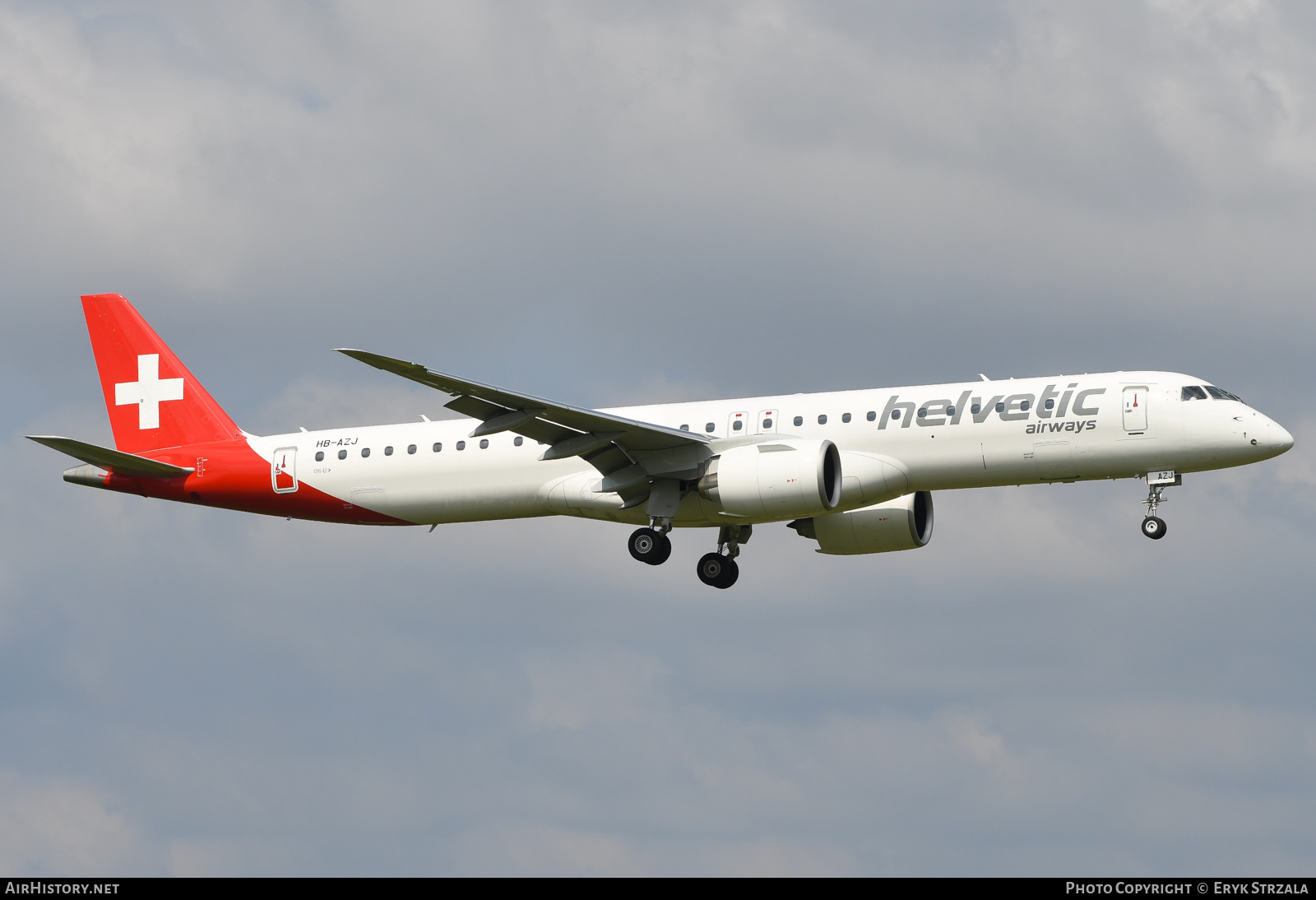Aircraft Photo of HB-AZJ | Embraer 195-E2 (ERJ-190-400) | Helvetic Airways | AirHistory.net #514443