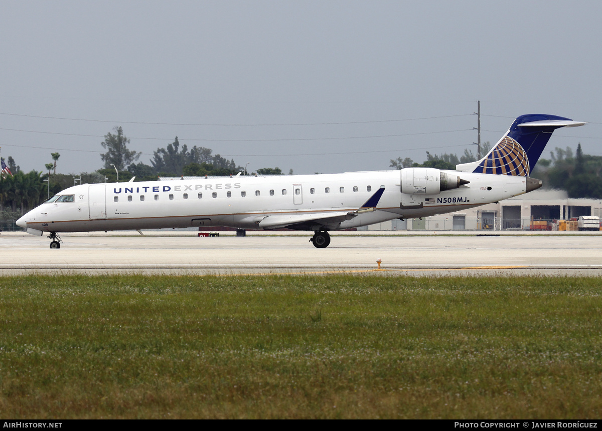 Aircraft Photo of N508MJ | Bombardier CRJ-701ER (CL-600-2C10) | United Express | AirHistory.net #514512