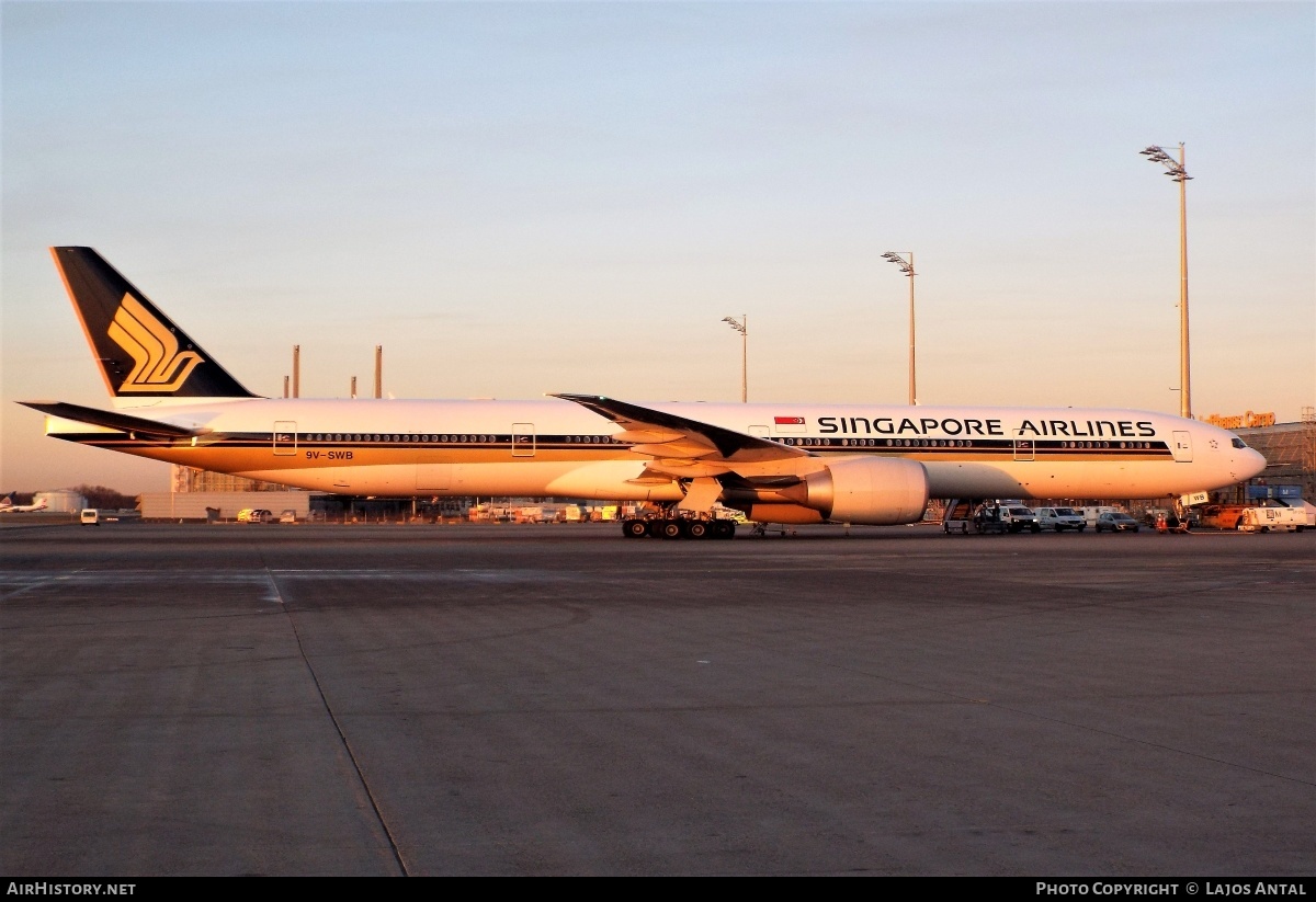 Aircraft Photo of 9V-SWB | Boeing 777-312/ER | Singapore Airlines | AirHistory.net #514532