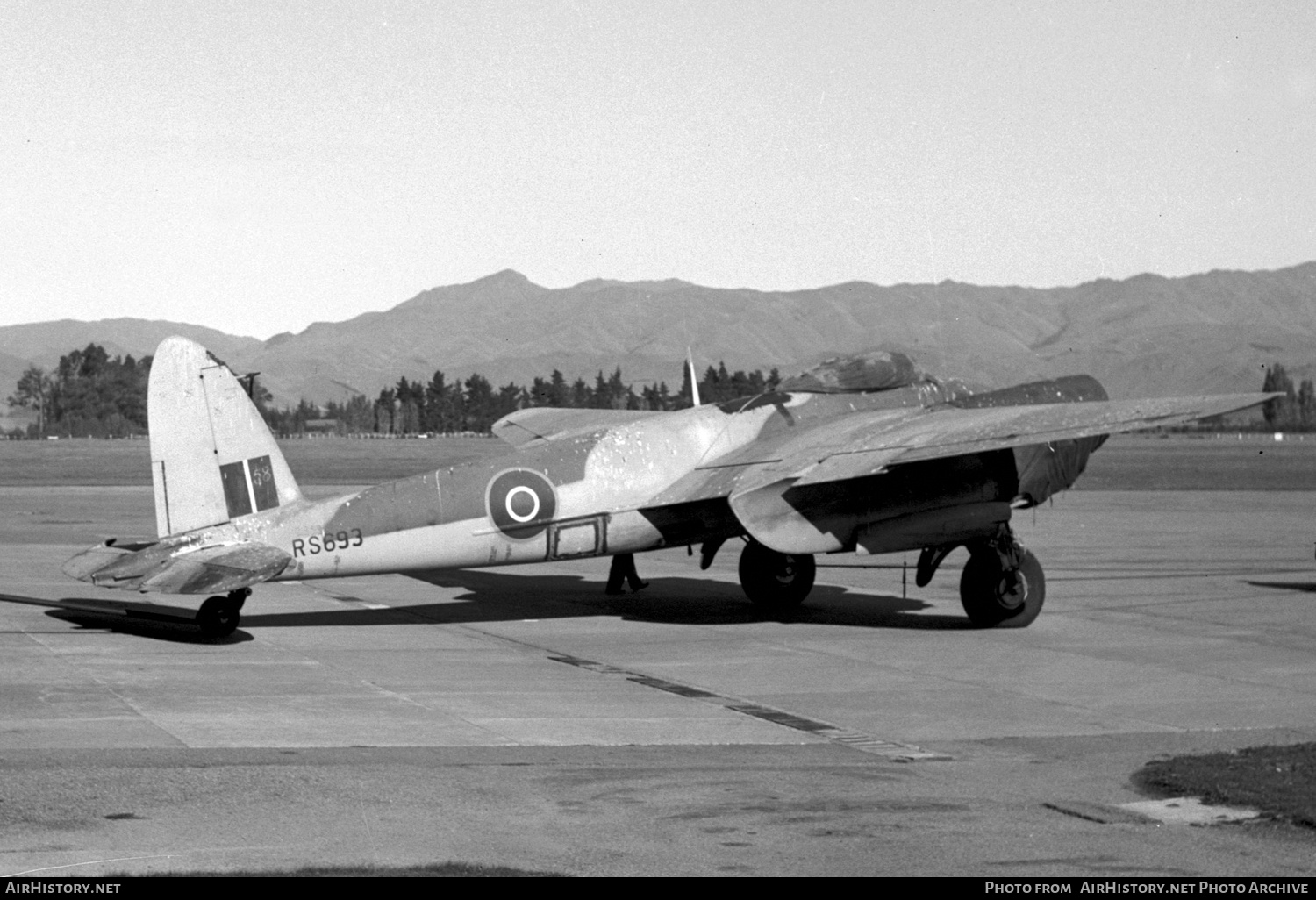 Aircraft Photo of RS693 | De Havilland D.H. 98 Mosquito FB6 | New Zealand - Air Force | AirHistory.net #514577
