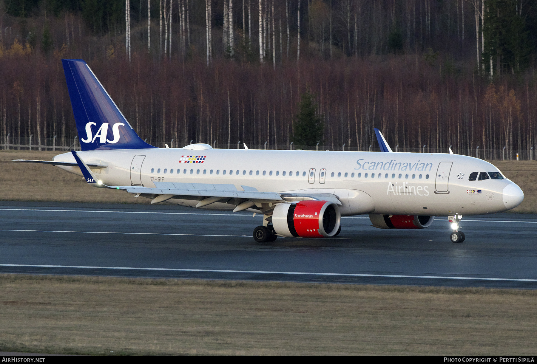 Aircraft Photo of EI-SIF | Airbus A320-251N | Scandinavian Airlines - SAS | AirHistory.net #514641