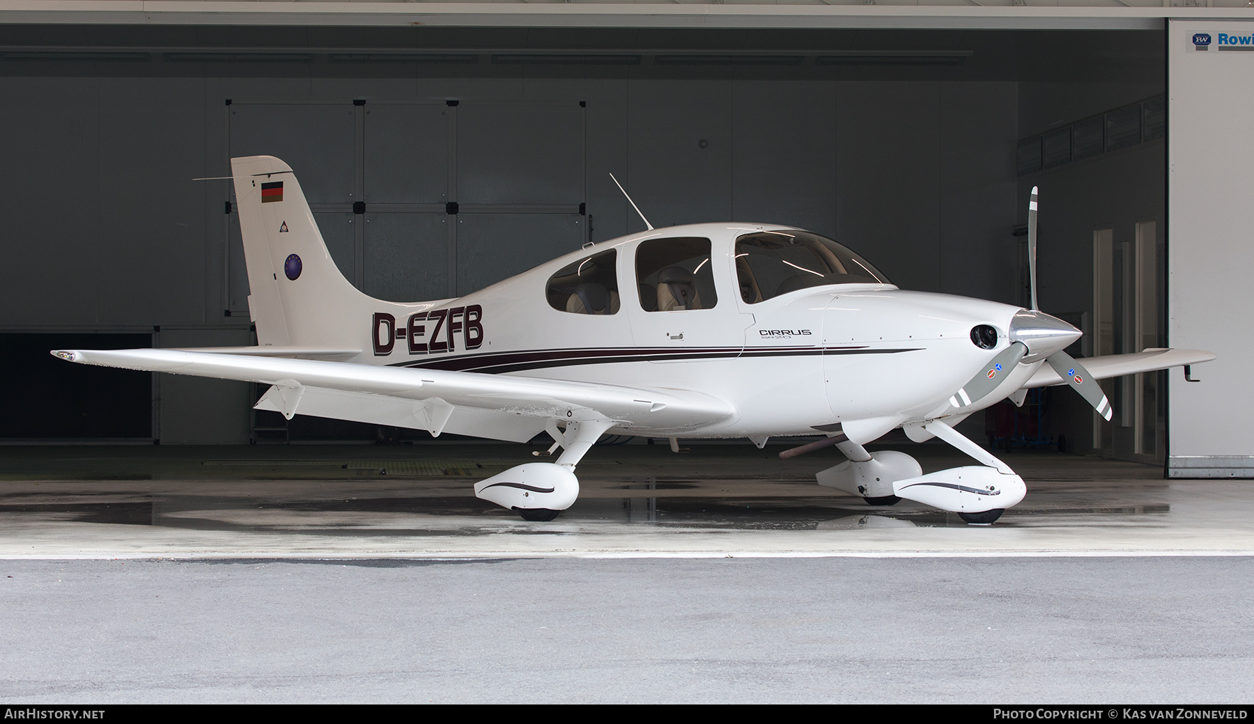 Aircraft Photo of D-EZFB | Cirrus SR-20 G1 | AirHistory.net #514664