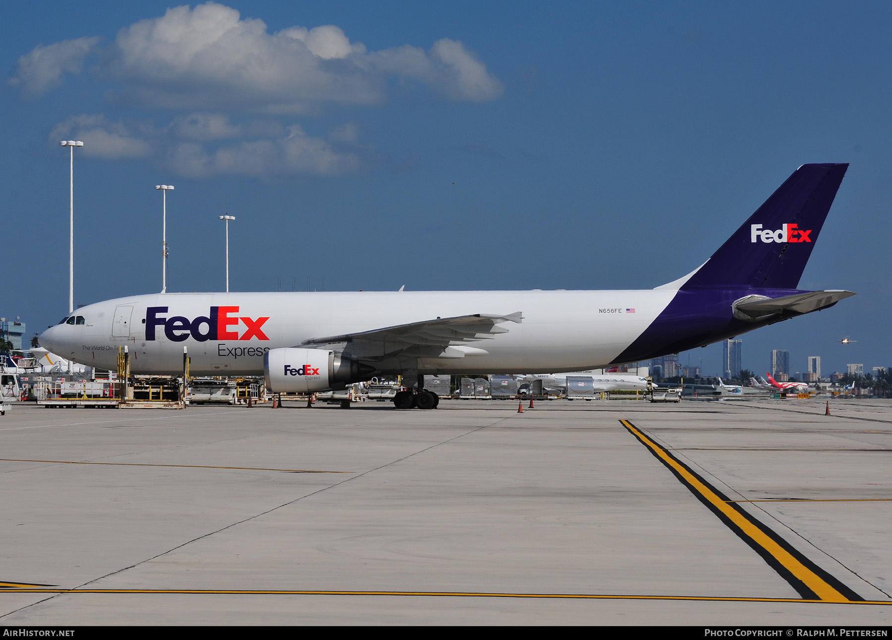 Aircraft Photo of N656FE | Airbus A300F4-605R | FedEx Express - Federal Express | AirHistory.net #514704