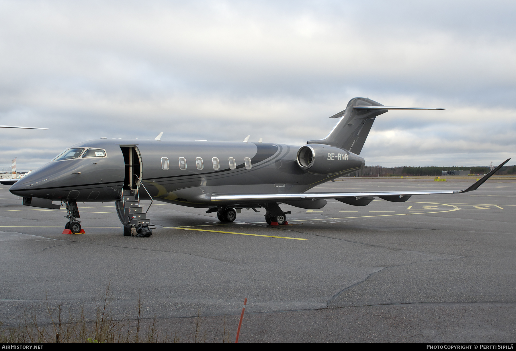 Aircraft Photo of SE-RNR | Bombardier Challenger 350 (BD-100-1A10) | AirHistory.net #514737