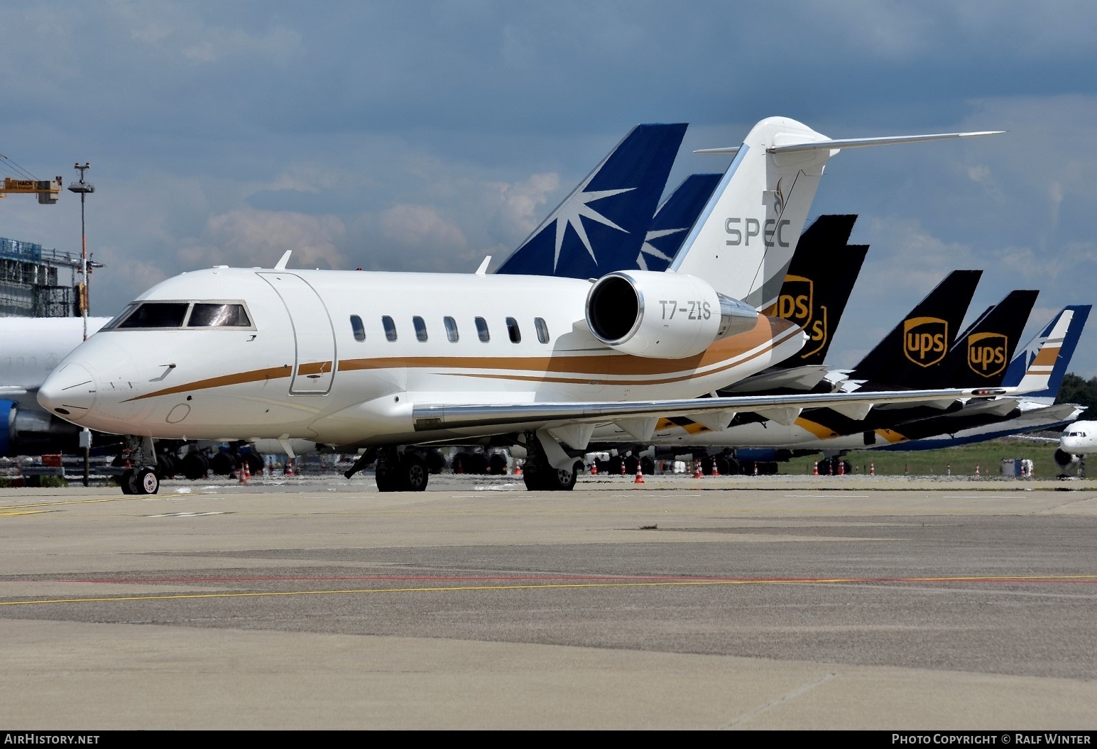 Aircraft Photo of T7-ZIS | Bombardier Challenger 650 (CL-600-2B16) | Spec Oil & Gas Technologies | AirHistory.net #514866