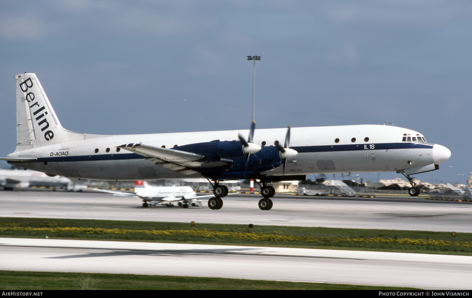 Aircraft Photo of D-AOAO | Ilyushin Il-18V | BerLine | AirHistory.net #514937