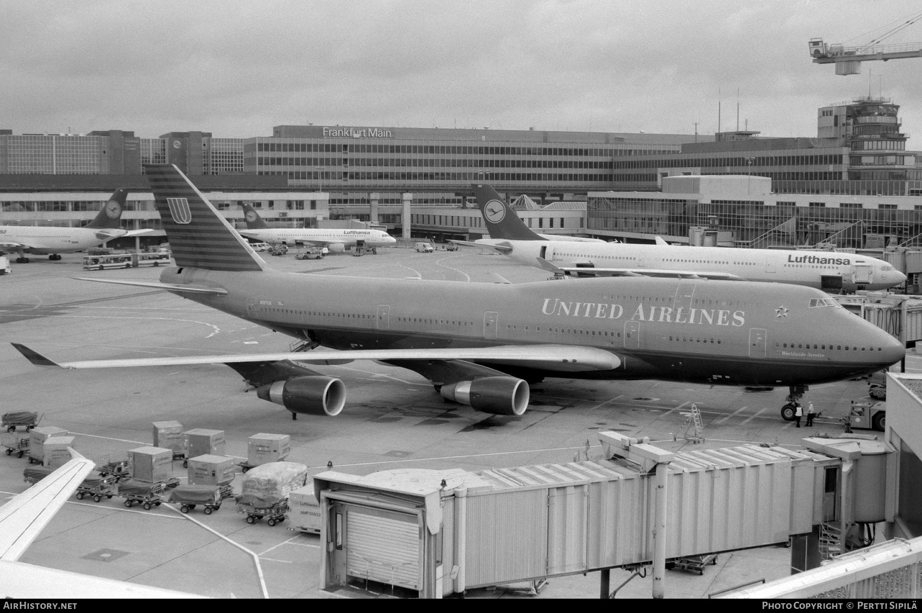 Aircraft Photo of N197UA | Boeing 747-422 | United Airlines | AirHistory.net #515032