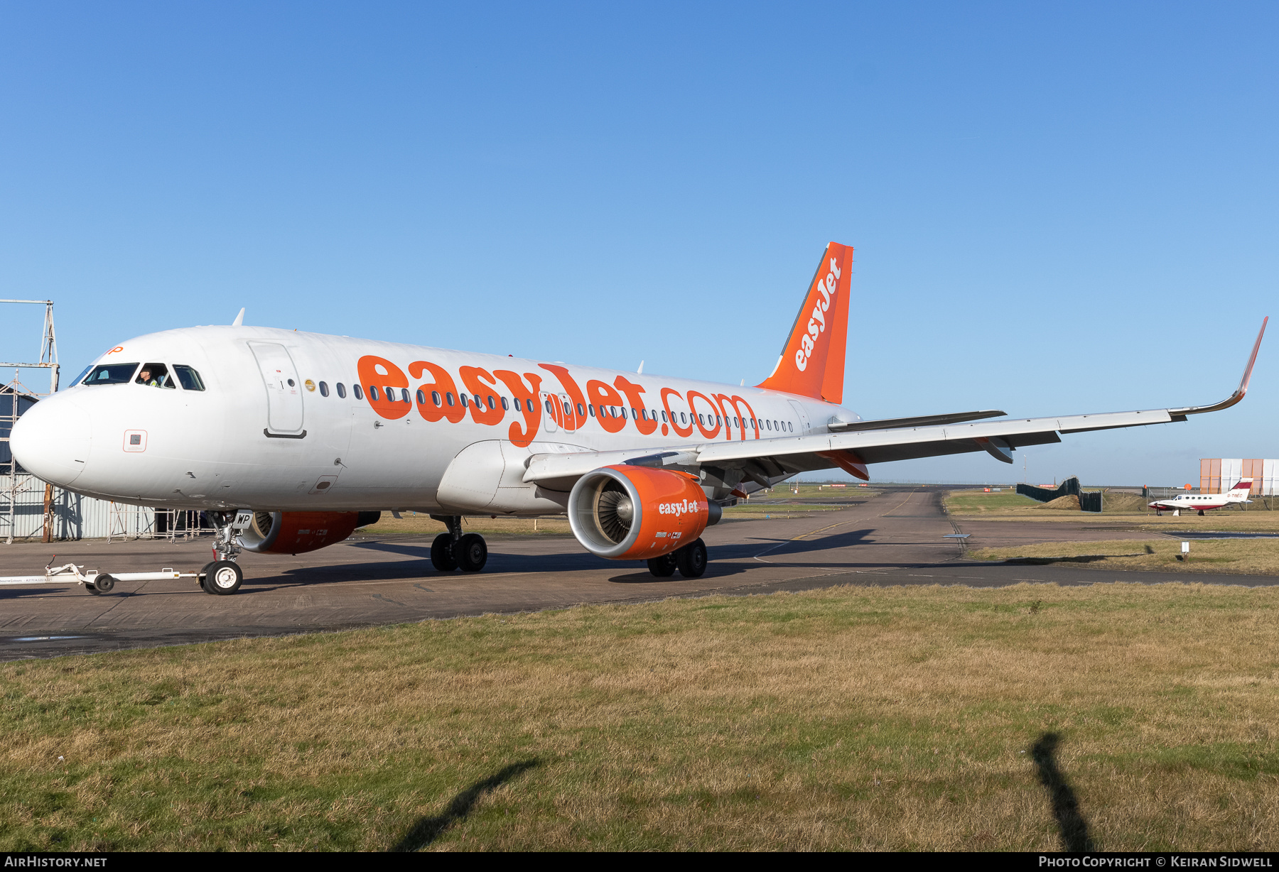 Aircraft Photo of G-EZWP | Airbus A320-214 | EasyJet | AirHistory.net #515082