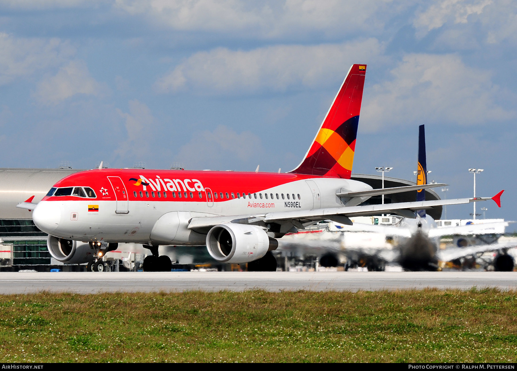 Aircraft Photo of N590EL | Airbus A318-111 | Avianca | AirHistory.net #515126