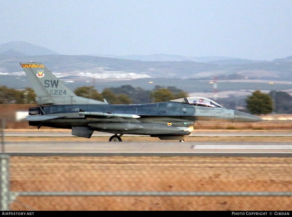 Aircraft Photo of 00-0224 / AF00-224 | General Dynamics F-16C Fighting Falcon | USA - Air Force | AirHistory.net #515140