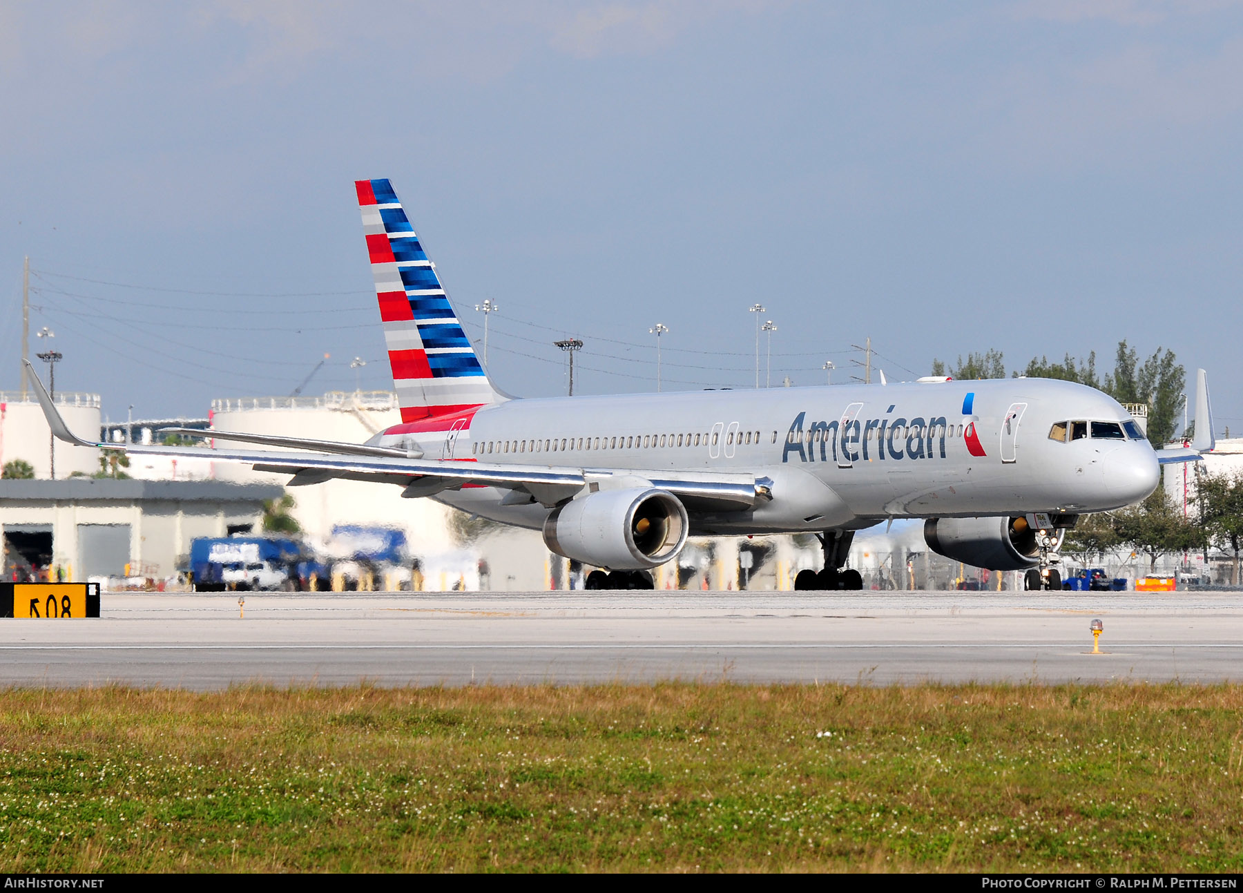 Aircraft Photo of N185AN | Boeing 757-223 | American Airlines | AirHistory.net #515151