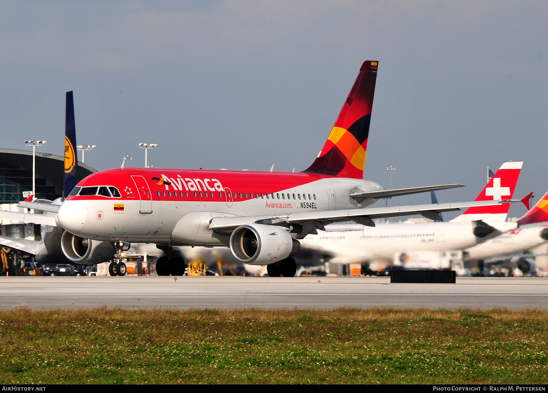 Aircraft Photo of N594EL | Airbus A318-111 | Avianca | AirHistory.net #515156