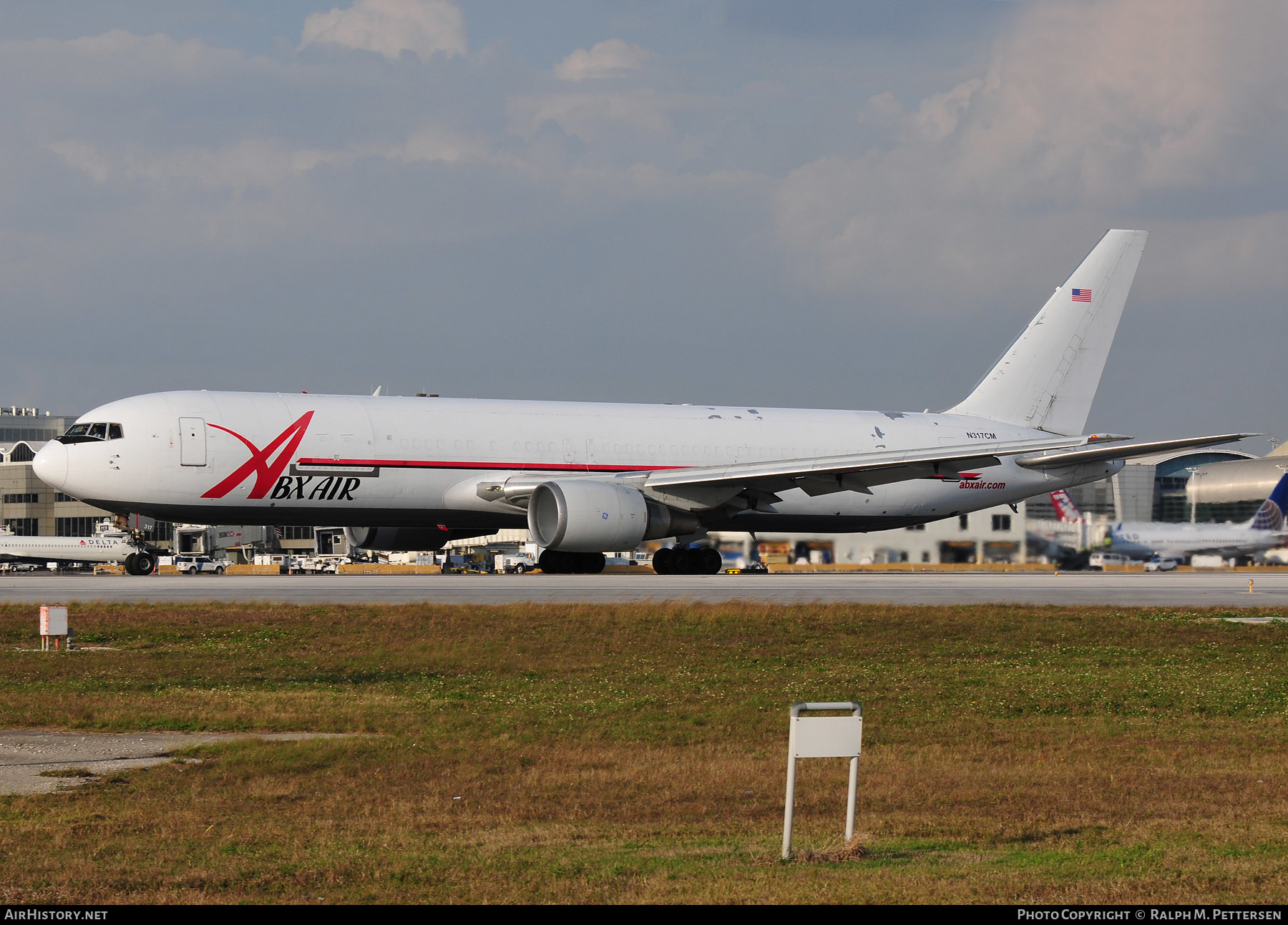 Aircraft Photo of N317CM | Boeing 767-338/ER(BDSF) | ABX Air | AirHistory.net #515178