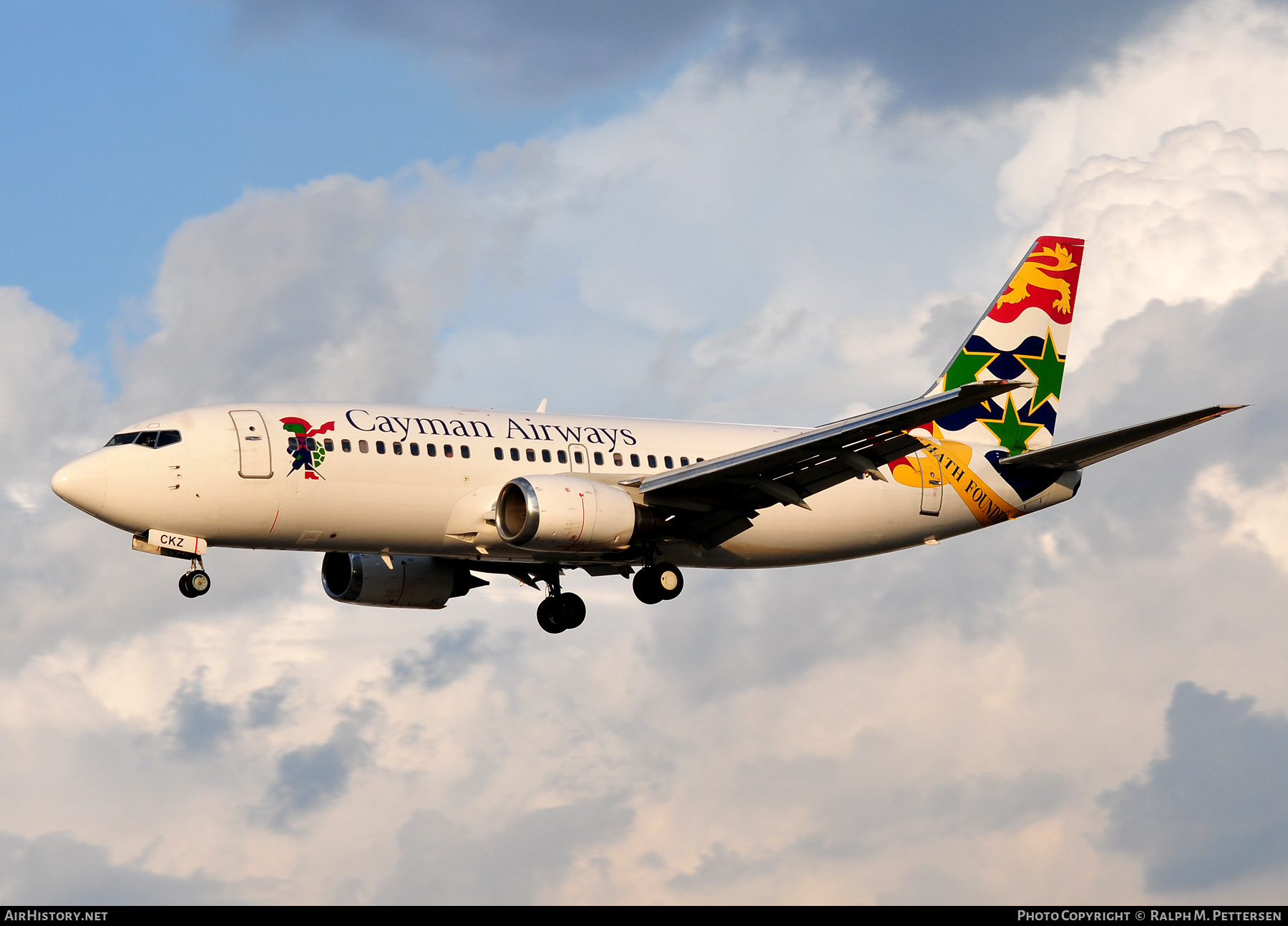 Aircraft Photo of VP-CKZ | Boeing 737-36E | Cayman Airways | AirHistory.net #515201