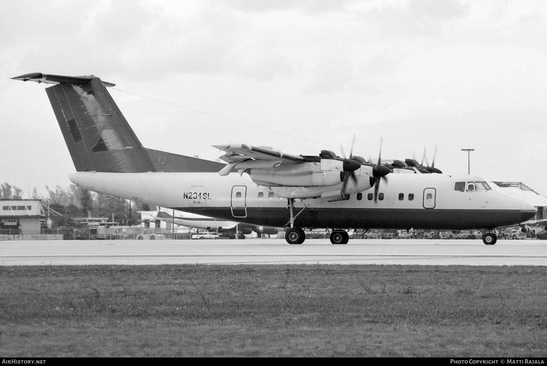 Aircraft Photo of N234SL | De Havilland Canada DHC-7-102 Dash 7 | Paradise Island Airlines | AirHistory.net #515336