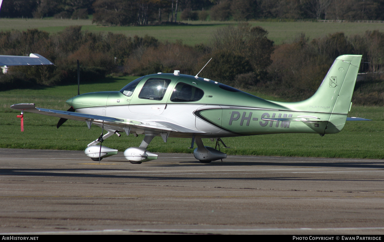 Aircraft Photo of PH-SHM | Cirrus SR-22 G6-GTS Platinum | AirHistory.net #515338