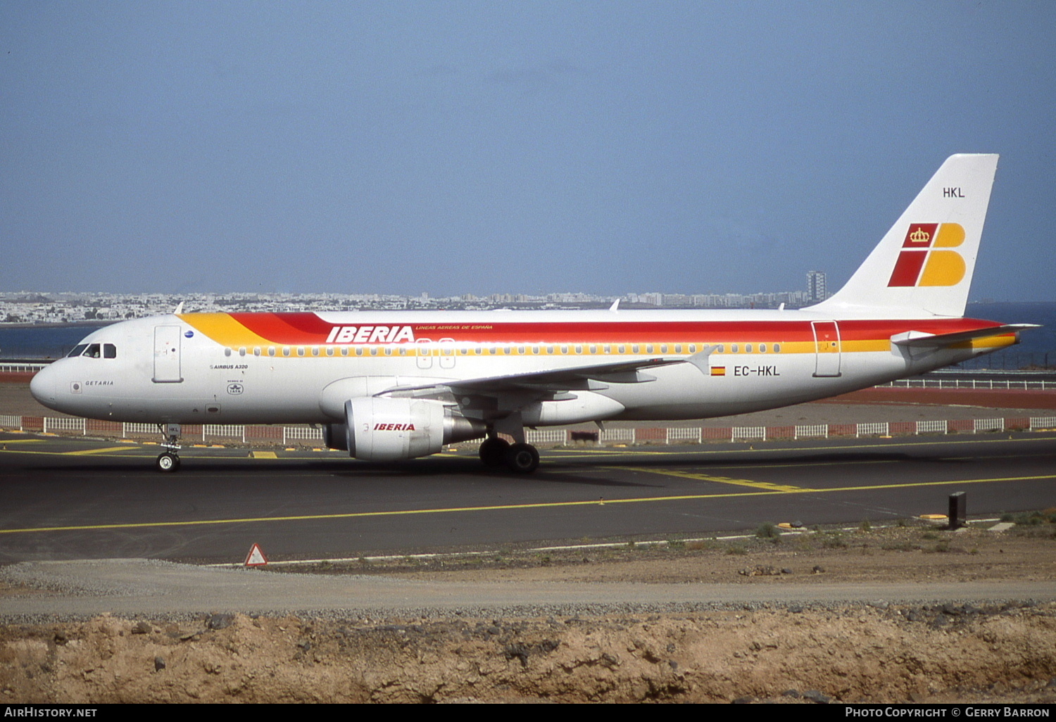 Aircraft Photo of EC-HKL | Airbus A320-214 | Iberia | AirHistory.net #515340