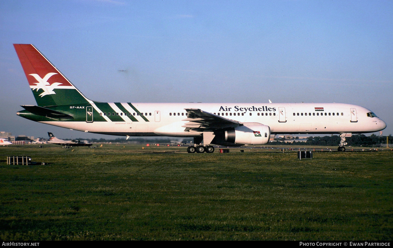 Aircraft Photo of S7-AAX | Boeing 757-28A | Air Seychelles | AirHistory.net #515505