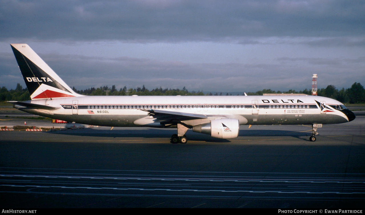 Aircraft Photo of N613DL | Boeing 757-232 | Delta Air Lines | AirHistory.net #515532