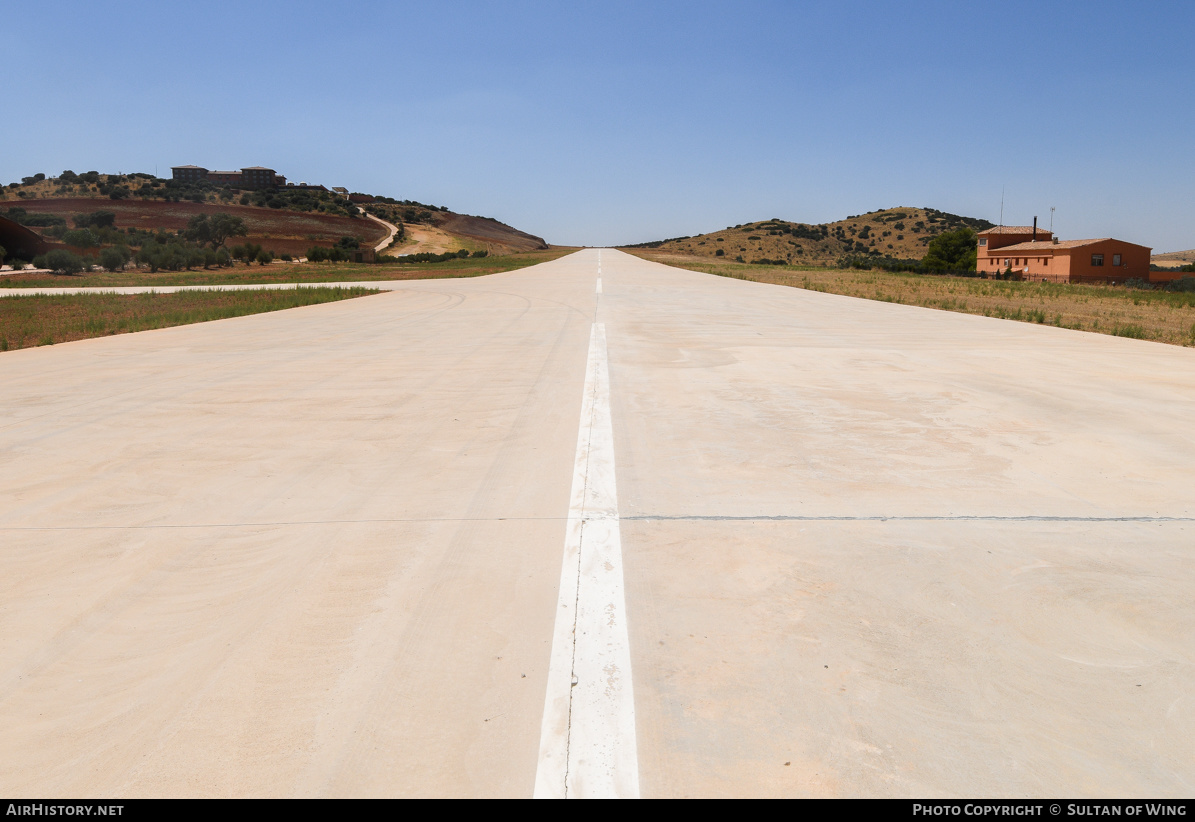 Airport photo of La Caminera (LENE) in Spain | AirHistory.net #515608
