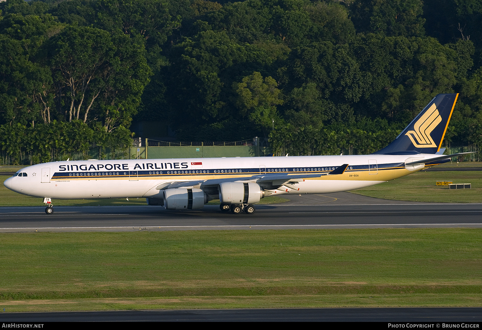 Aircraft Photo of 9V-SGA | Airbus A340-541 | Singapore Airlines | AirHistory.net #515636