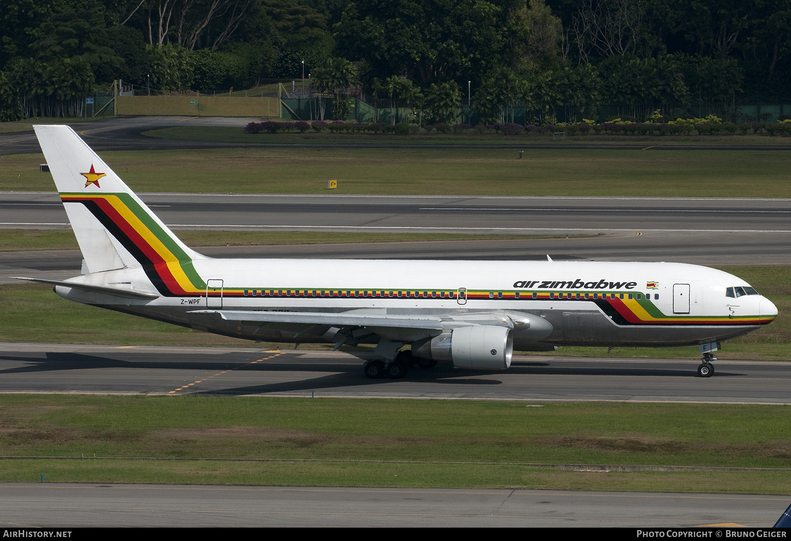 Aircraft Photo of Z-WPF | Boeing 767-2N0/ER | Air Zimbabwe | AirHistory.net #515685