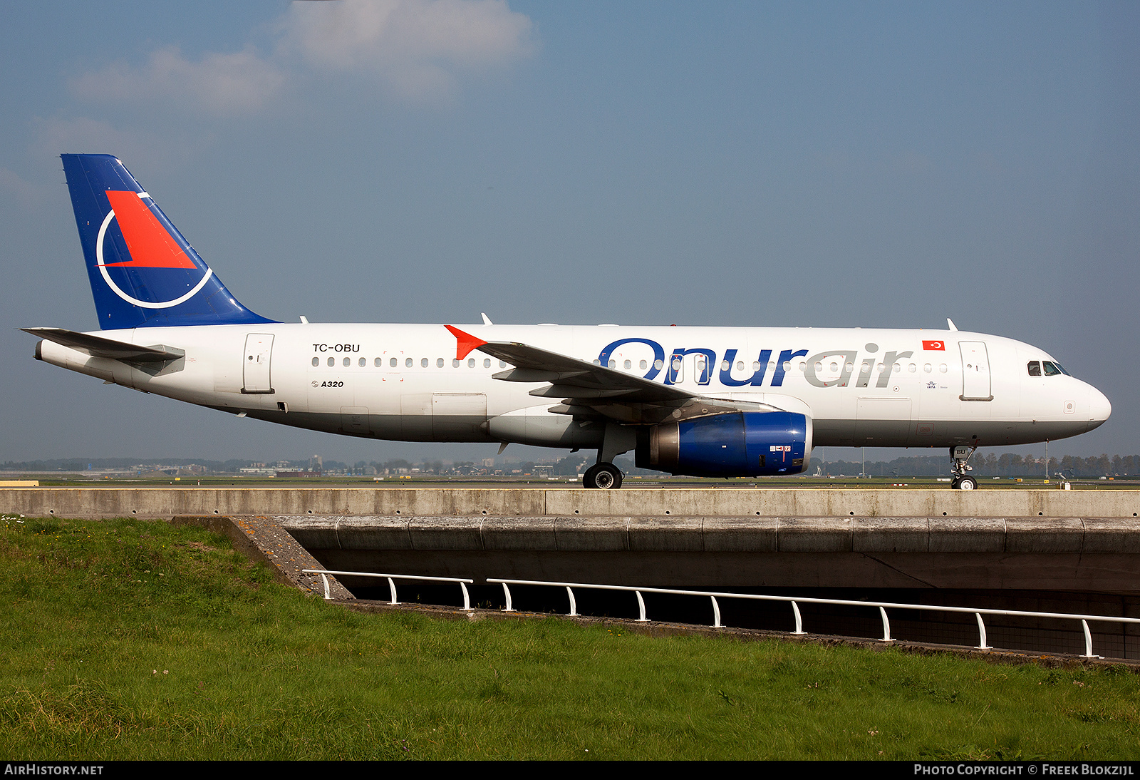 Aircraft Photo of TC-OBU | Airbus A320-232 | Onur Air | AirHistory.net #515735