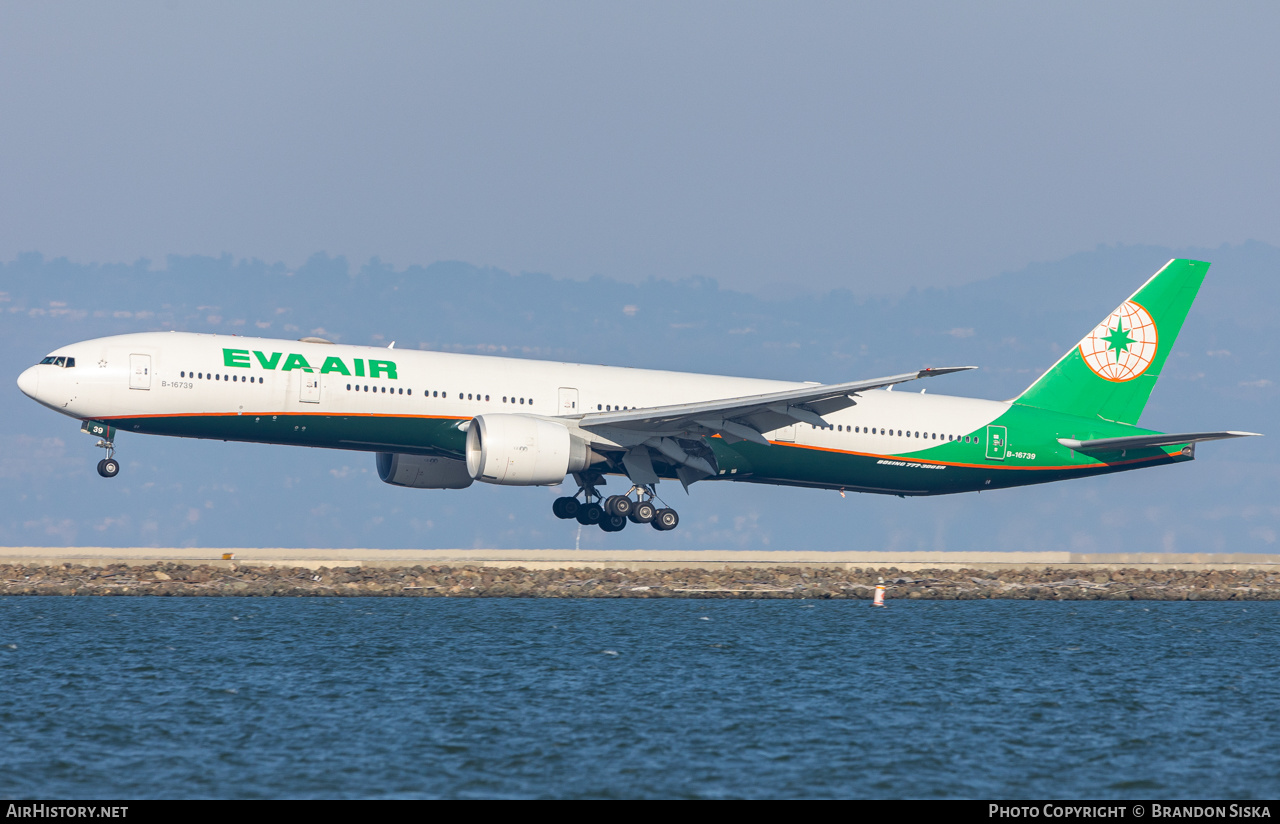 Aircraft Photo of B-16739 | Boeing 777-300/ER | EVA Air | AirHistory.net #515752