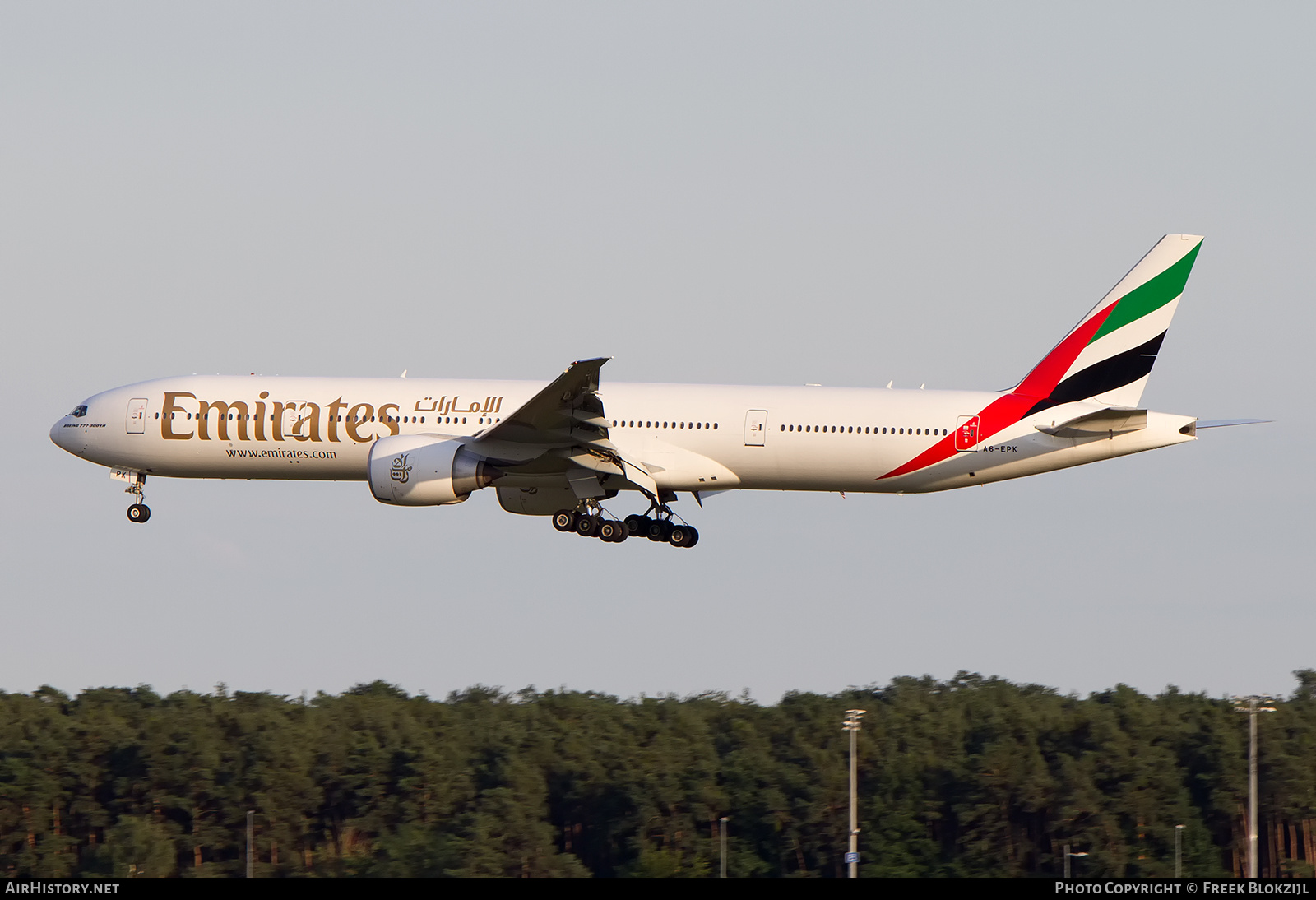 Aircraft Photo of A6-EPK | Boeing 777-31H/ER | Emirates | AirHistory.net #515841