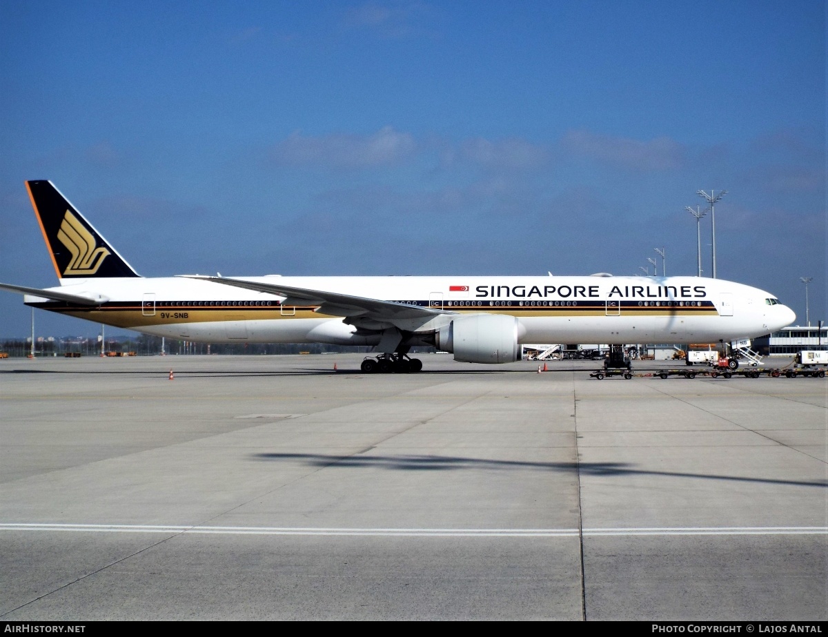 Aircraft Photo of 9V-SNB | Boeing 777-312/ER | Singapore Airlines | AirHistory.net #515957