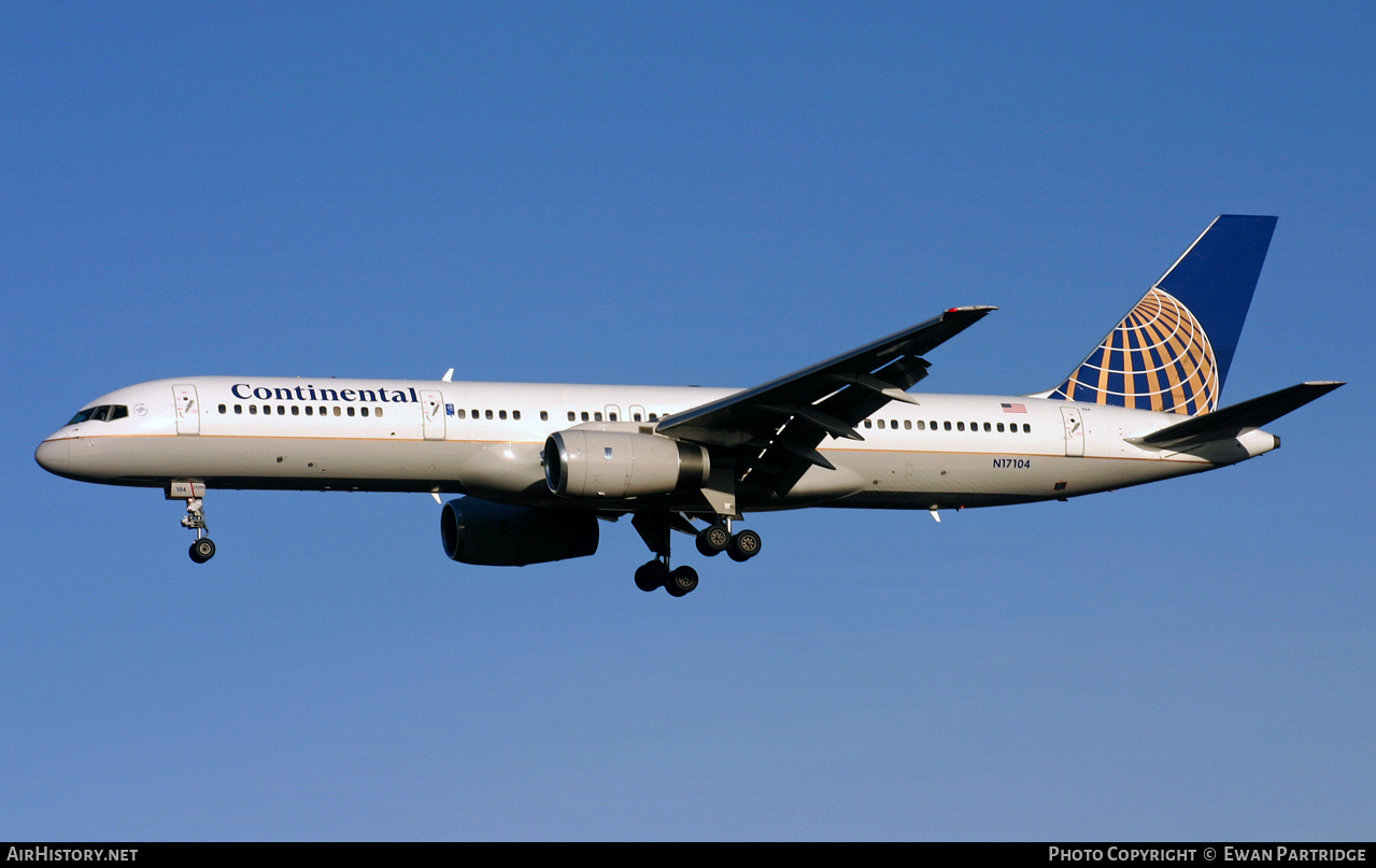 Aircraft Photo of N17104 | Boeing 757-224 | Continental Airlines | AirHistory.net #516178