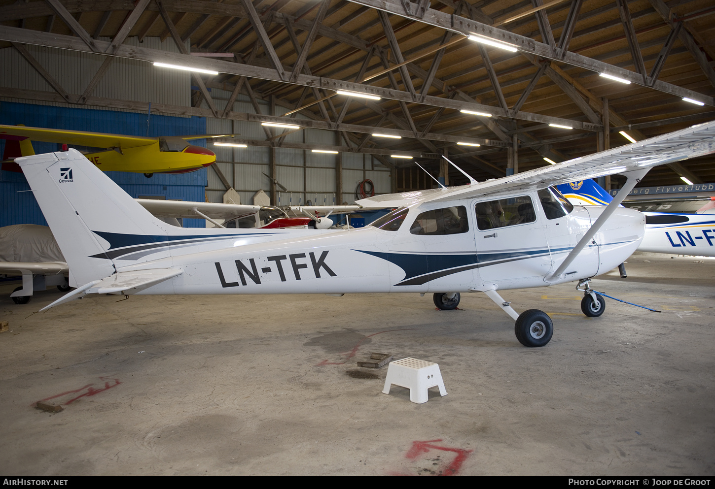 Aircraft Photo of LN-TFK | Cessna 172S Skyhawk | AirHistory.net #516235