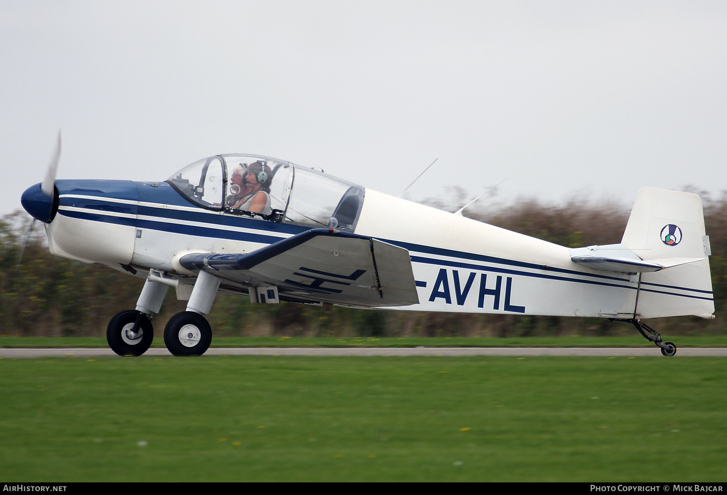 Aircraft Photo of G-AVHL | Jodel DR-105A | AirHistory.net #516241