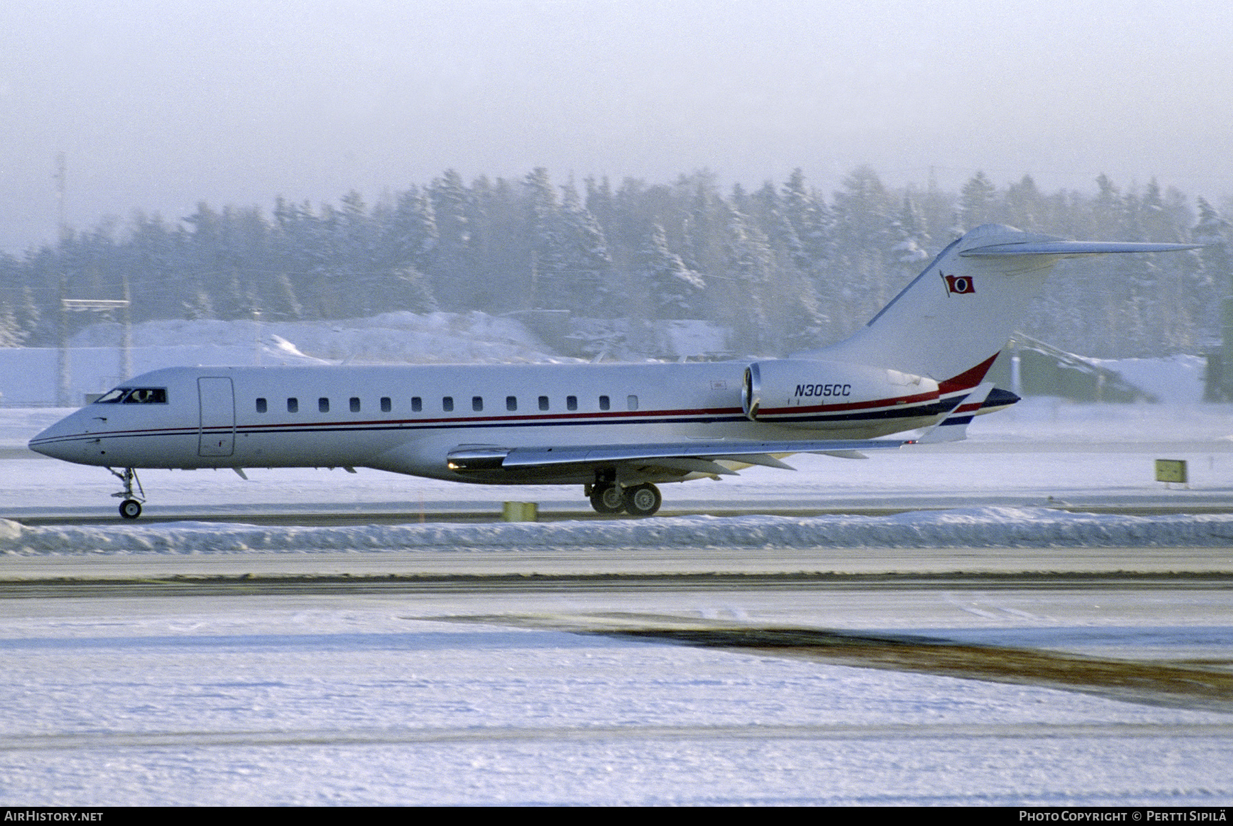 Aircraft Photo of N305CC | Bombardier Global Express (BD-700-1A10) | Carnival Corporation | AirHistory.net #516258