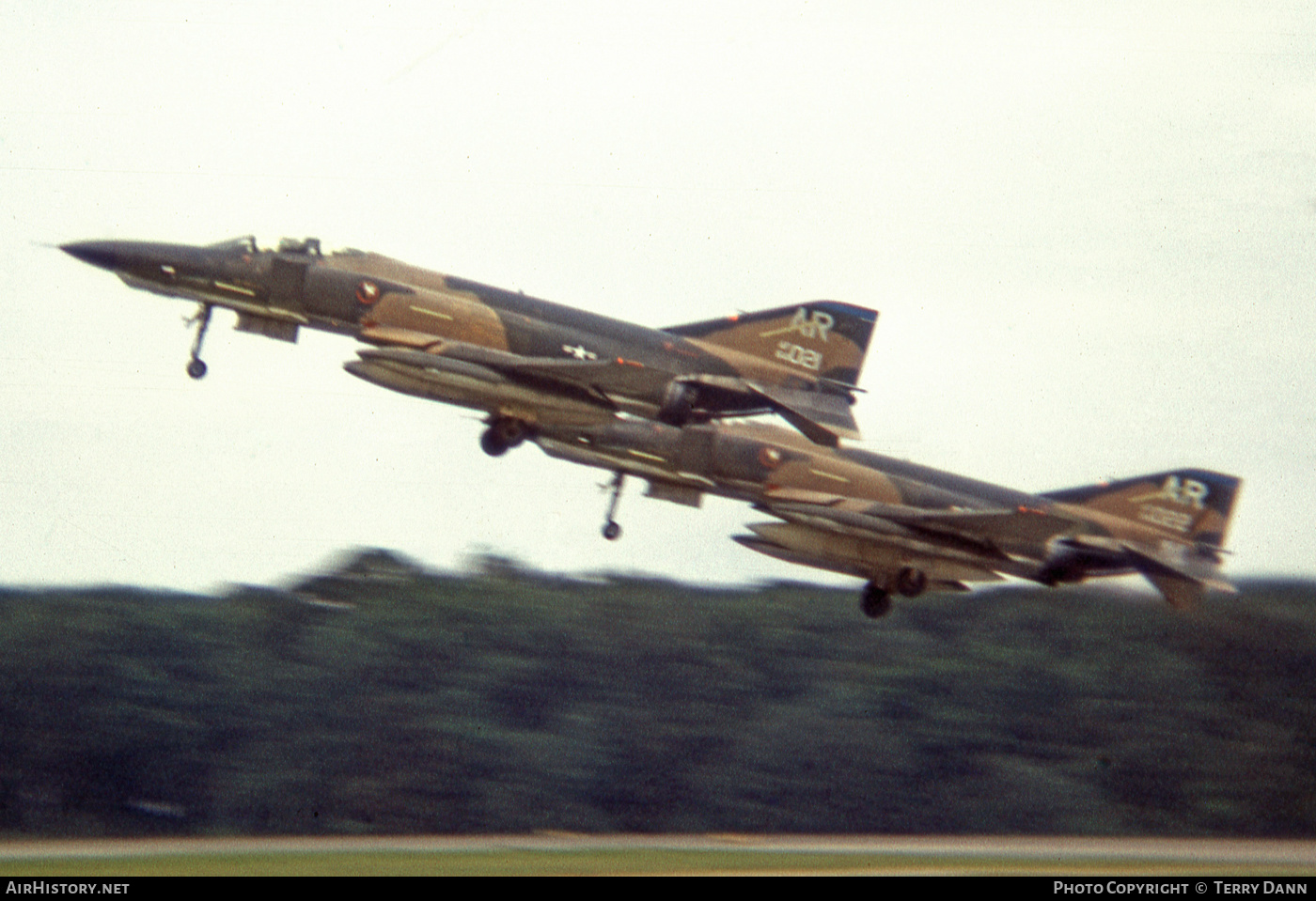 Aircraft Photo of 64-1021 / AF64-021 | McDonnell Douglas RF-4C Phantom II | USA - Air Force | AirHistory.net #516324