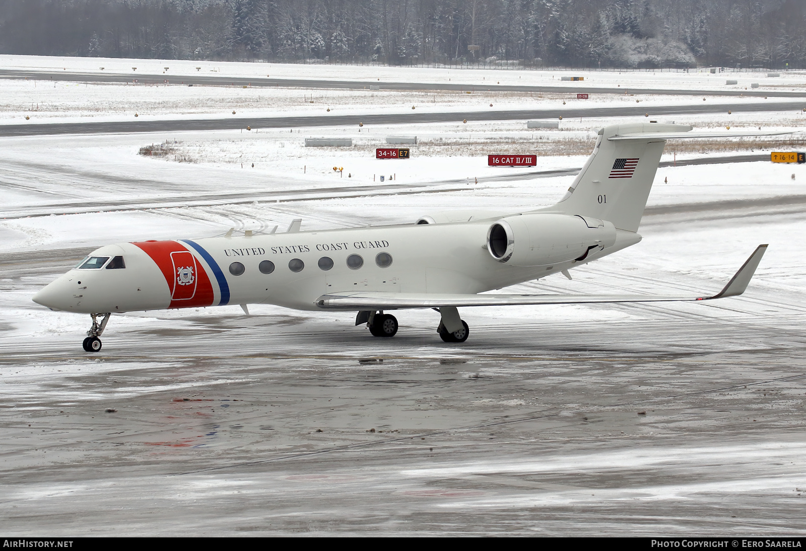 Aircraft Photo of 01 | Gulfstream Aerospace C-37A Gulfstream V (G-V) | USA - Coast Guard | AirHistory.net #516328