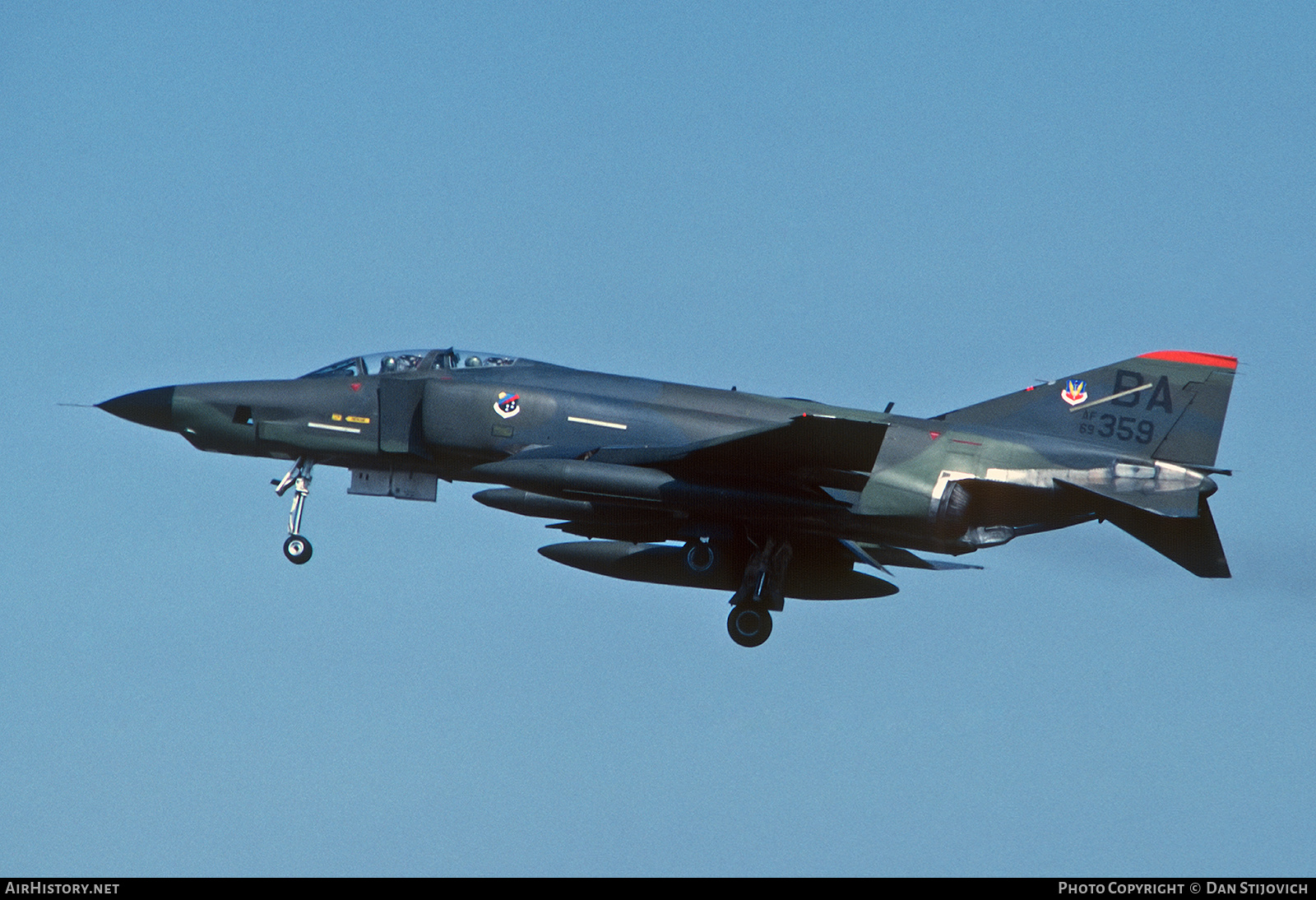 Aircraft Photo of 69-0359 / AF69-359 | McDonnell Douglas RF-4C Phantom II | USA - Air Force | AirHistory.net #516467
