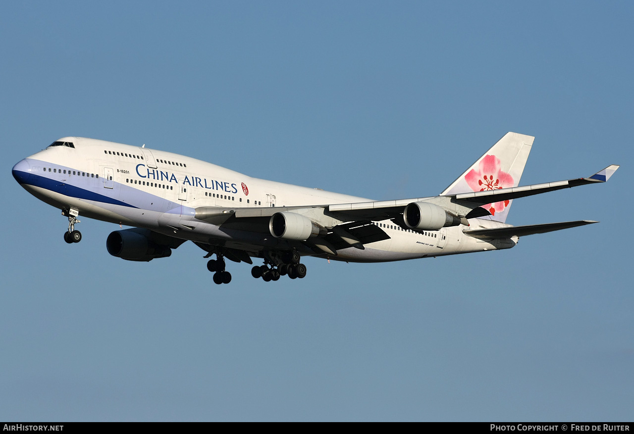 Aircraft Photo of B-18201 | Boeing 747-409 | China Airlines | AirHistory.net #516525
