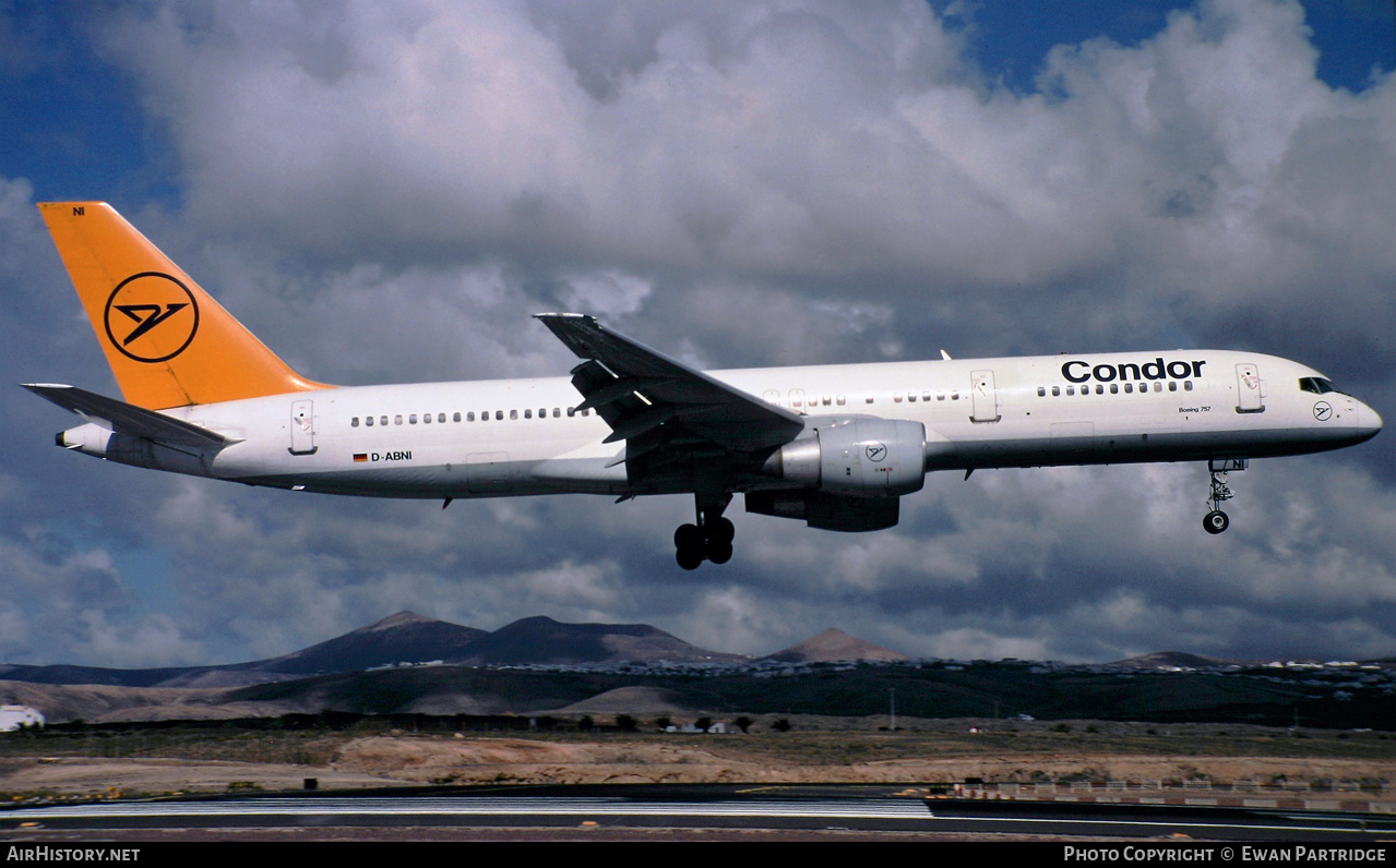 Aircraft Photo of D-ABNI | Boeing 757-230 | Condor Flugdienst | AirHistory.net #516630