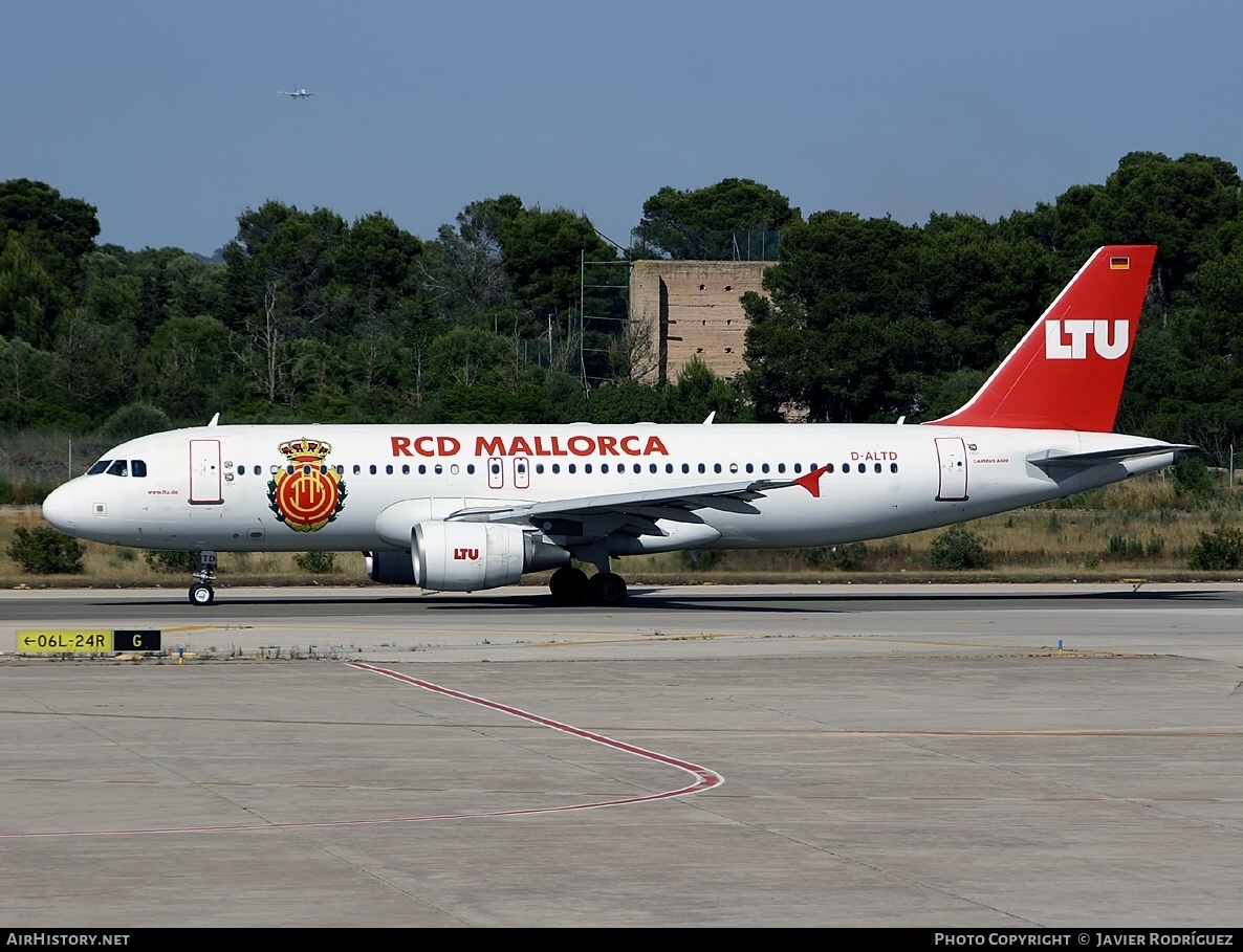 Aircraft Photo of D-ALTD | Airbus A320-214 | LTU - Lufttransport-Unternehmen | AirHistory.net #516702