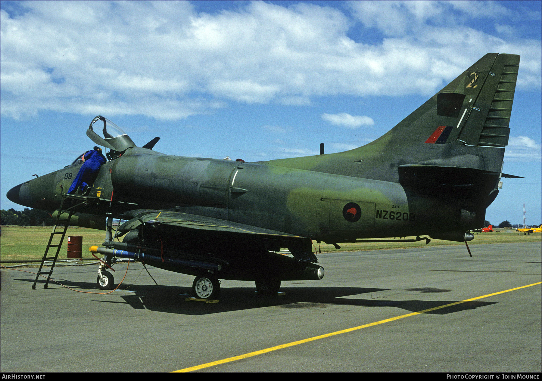 Aircraft Photo of NZ6209 | Douglas A-4K Skyhawk | New Zealand - Air Force | AirHistory.net #516795